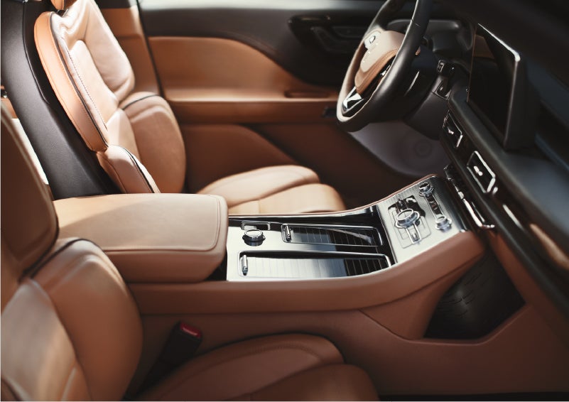 A 2023 Lincoln Aviator® Black Label model is shown in the Flight interior theme | Vision Lincoln in Wahpeton ND