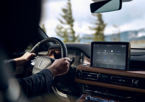 The center touch screen in a 2024 Lincoln Aviator® SUV is shown | Vision Lincoln in Wahpeton ND