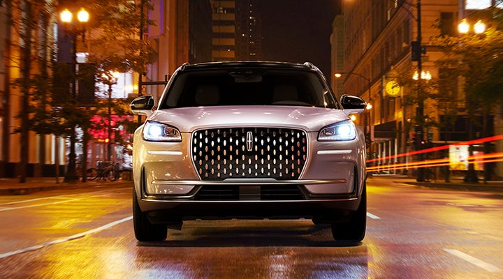 The striking grille of a 2024 Lincoln Corsair® SUV is shown. | Vision Lincoln in Wahpeton ND